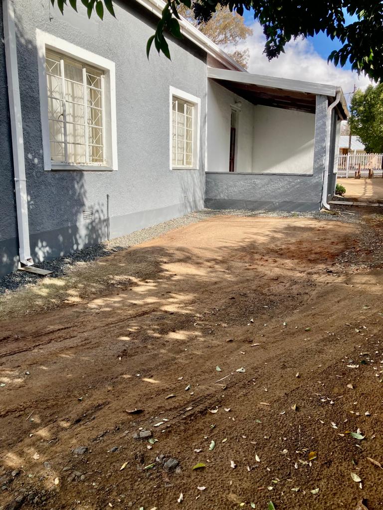 6 Bedroom Property for Sale in Dewetsdorp Free State